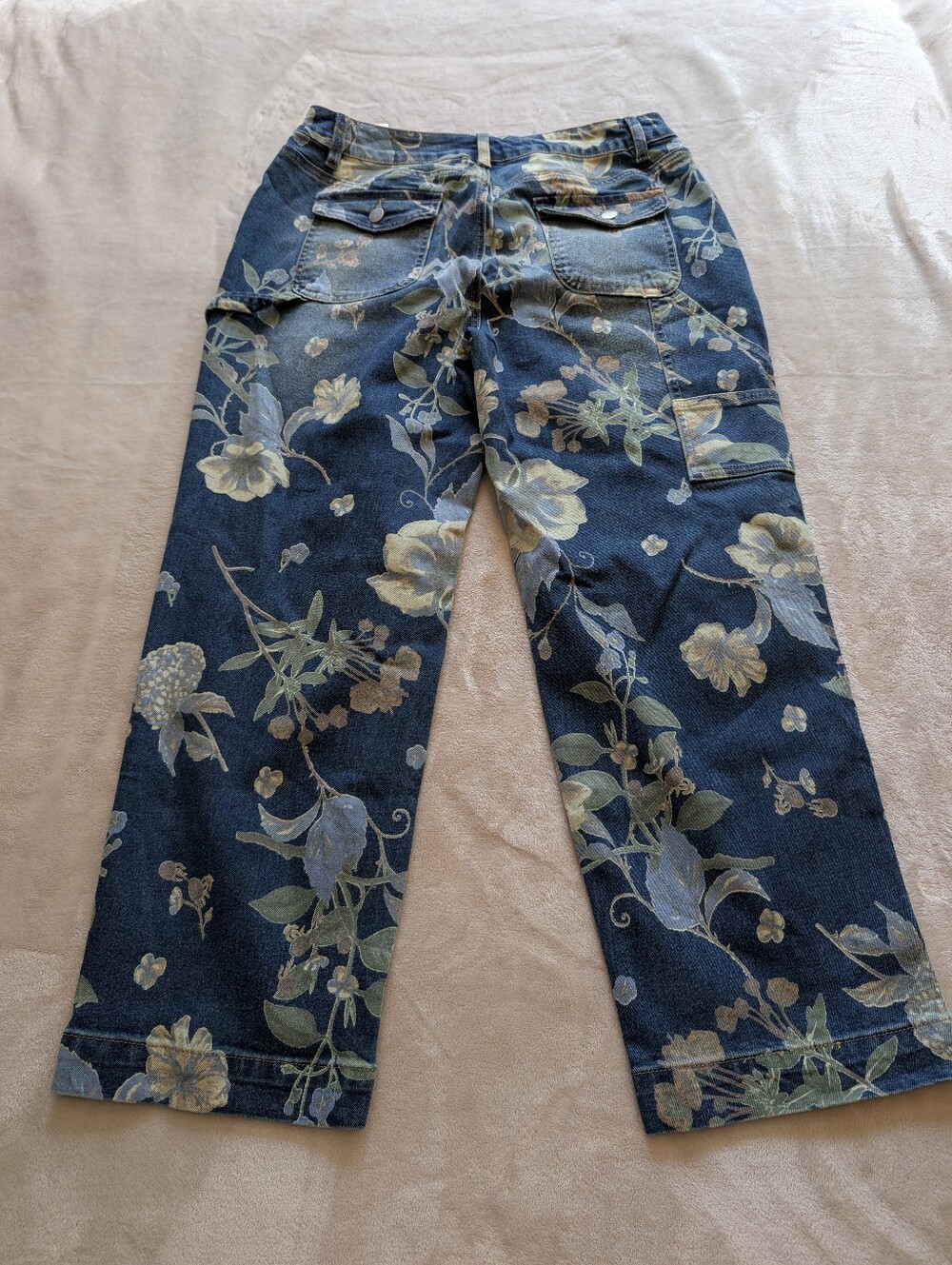 Flamingals Floral Print Flap Pocket Mid Rise Barrel Leg Crop Jeans NWT - Picture 8 of 12